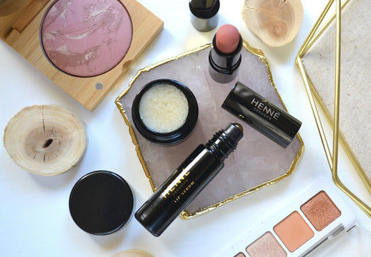 BEAUTY & LIP CARE WITH HENNÉ ORGANICS - Guest Blog