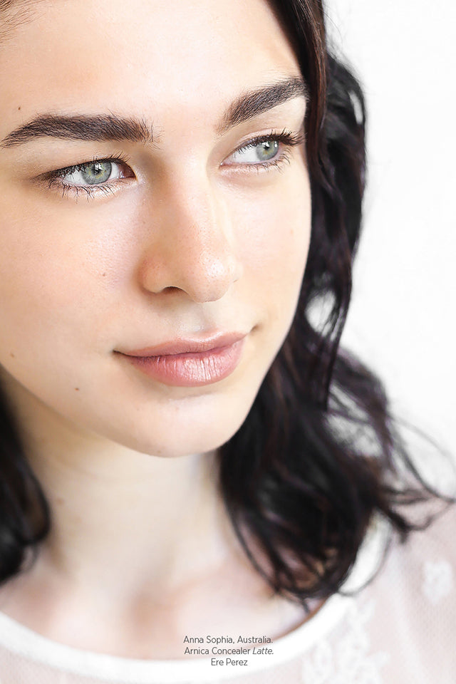 Ere Perez Arnica Concealer ~ Latte