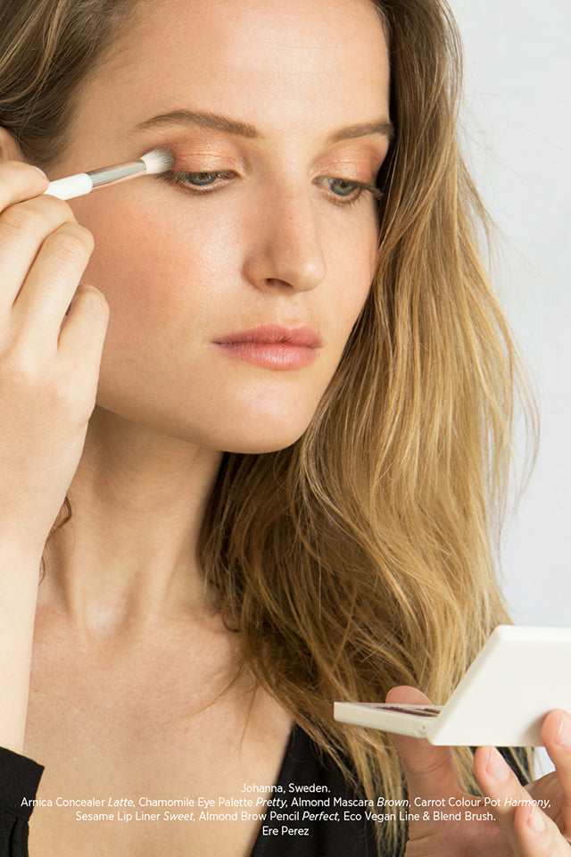 Ere Perez Eco Vegan Line & Blend Brush