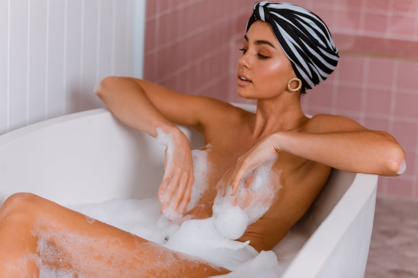 LOUVELLE Dahlia Monochrome Stripe shower cap