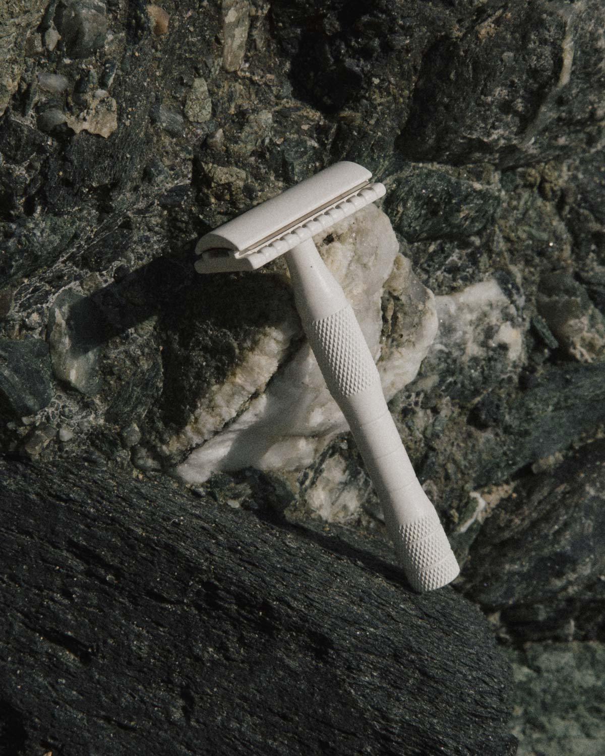 WELL KEPT Safety Razor ~ Cream